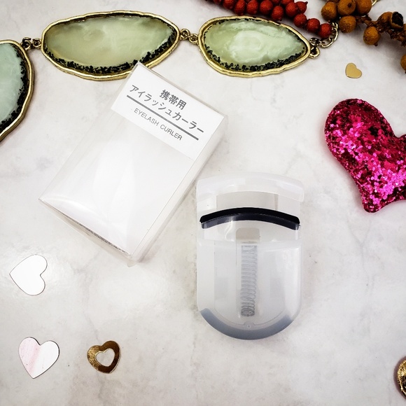 portable eyelash curler muji